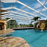 Dolphins Pool Service logo